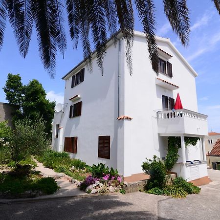Apartments Ana مالي لوشينغْ المظهر الخارجي الصورة