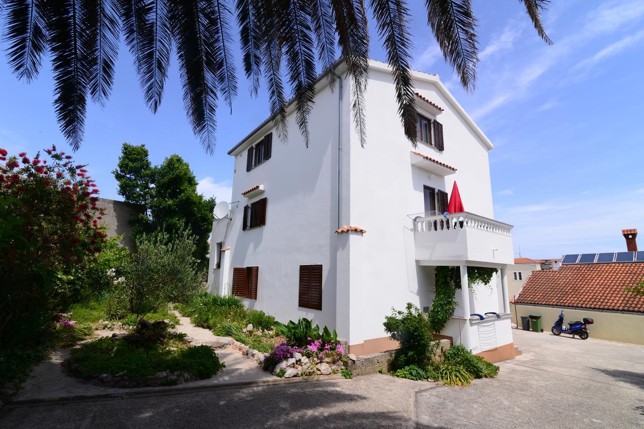 Apartments Ana مالي لوشينغْ المظهر الخارجي الصورة